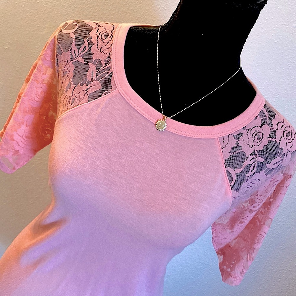 Zenana Pink Short Sleeve Shirt With Rose Lace Sleeves